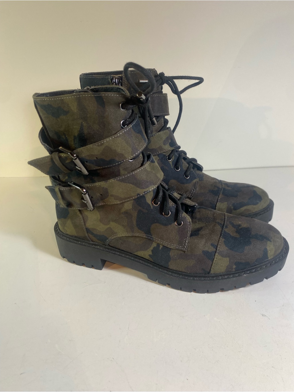 Jessica Simpson Kerina Lace-Up Camo Double Strap Boots Size 7m